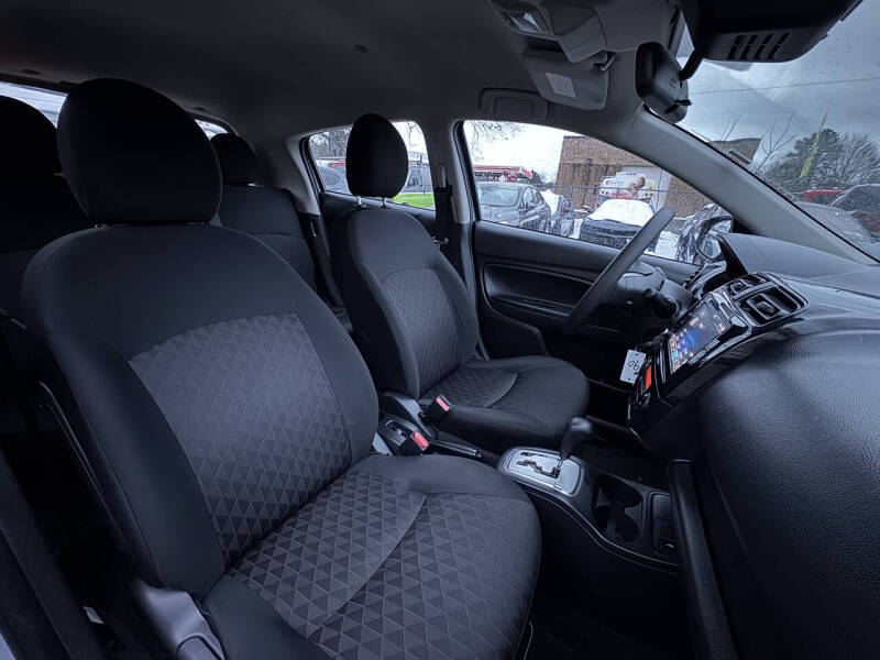 2024 Mitsubishi Mirage ES