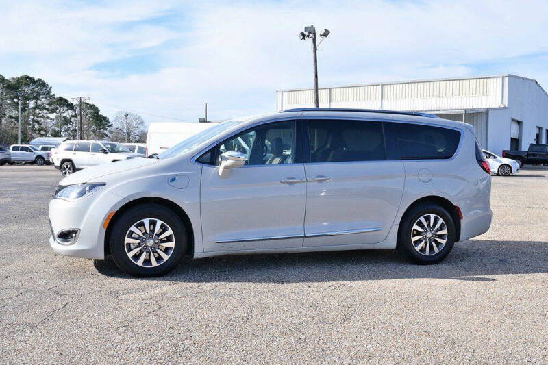 Used 2020 Chrysler Pacifica Hybrid Limited with VIN 2C4RC1N78LR277953 for sale in Lafayette, LA