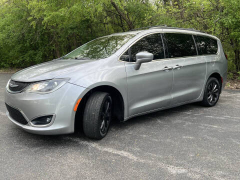 2017 Chrysler Pacifica Touring Plus