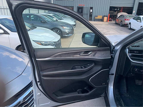 2023 Jeep Grand Cherokee