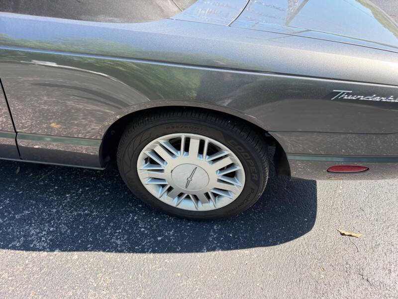 2003 Ford Thunderbird