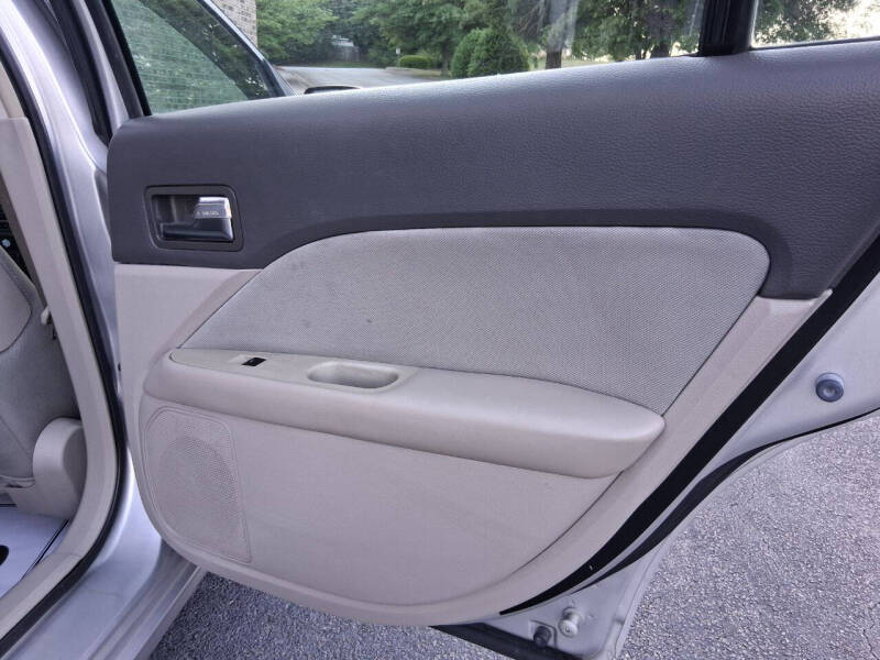 2010 Ford Fusion S