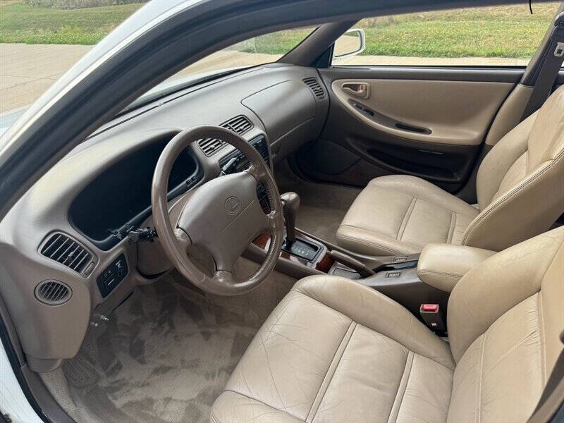 1995 Lexus ES null photo 21