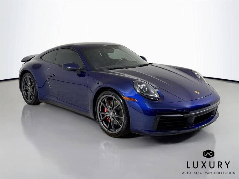 2022 Porsche 911 Carrera 4 GTS