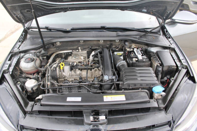 2021 Volkswagen Golf TSI