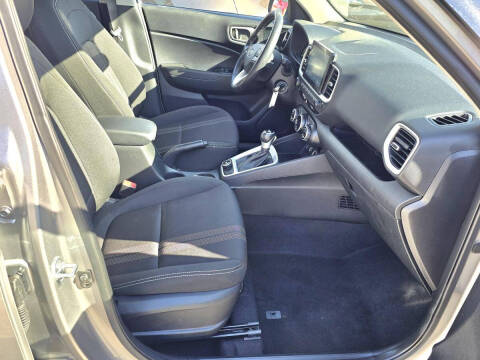 2023 Hyundai Venue SEL