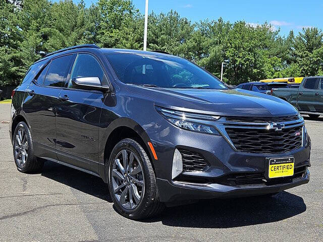 Used 2022 Chevrolet Equinox RS with VIN 2GNAXWEV6N6153284 for sale in Old Bridge, NJ