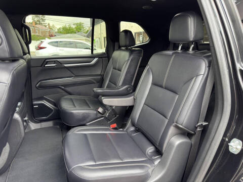 2024 GMC Acadia Elevation