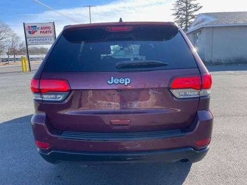 2020 Jeep Grand Cherokee Laredo E