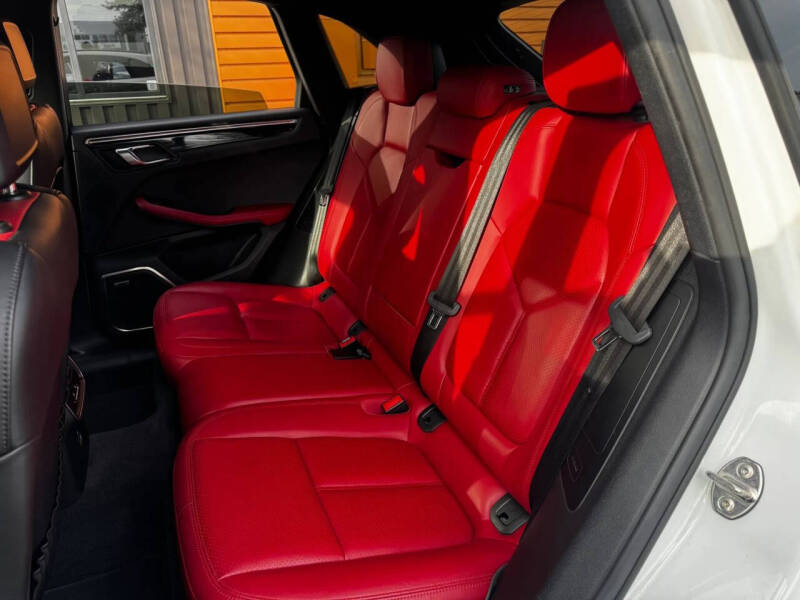 2018 Porsche Macan S