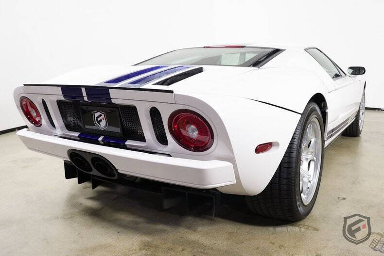 2005 Ford GT