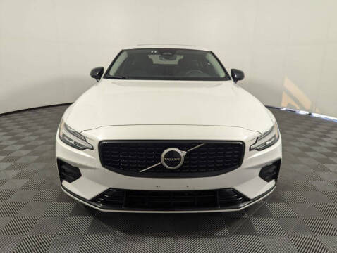 2024 Volvo S60 B5 Core Dark Theme