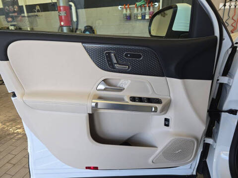 2025 Mercedes-Benz GLB GLB 250