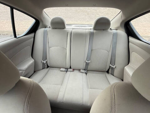 2016 Nissan Versa 1.6 S