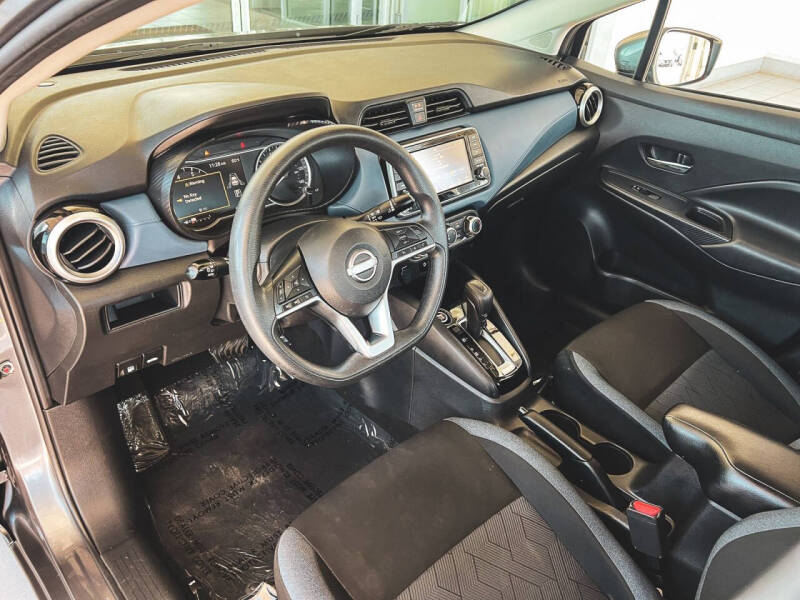 2023 Nissan Versa SV