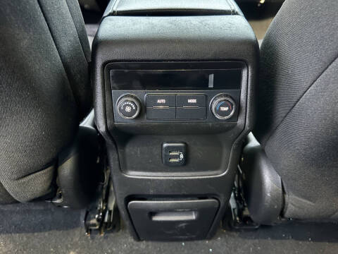 2017 GMC Acadia SLE-2