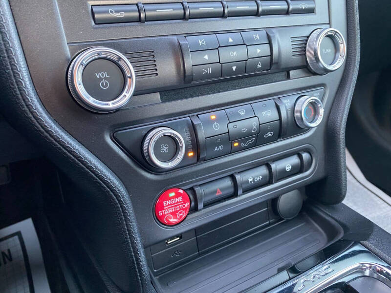 2016 Ford Mustang V6