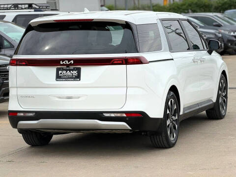 2024 Kia Carnival EX