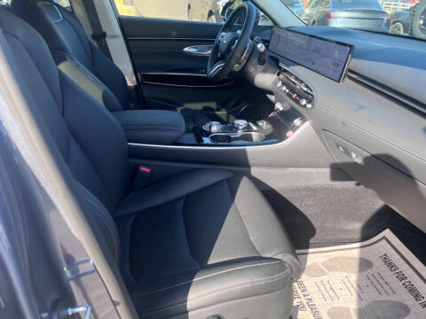 2026 Genesis GV70 2.5T Standard