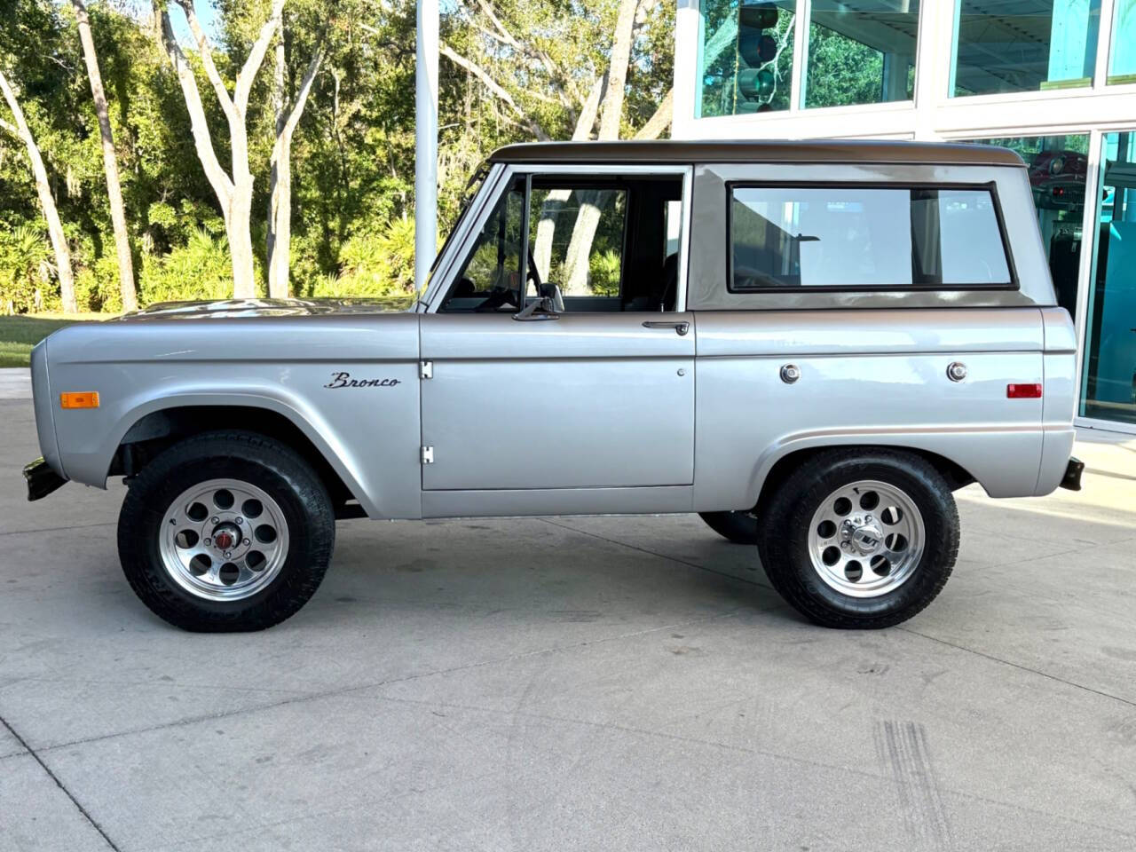 1974 Ford Bronco 10