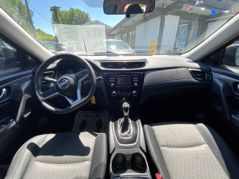 2017 Nissan Rogue S