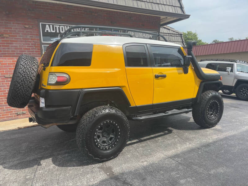 2007 Toyota FJ Cruiser Base photo 2