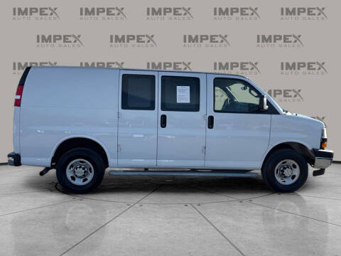 2024 Chevrolet Express 2500