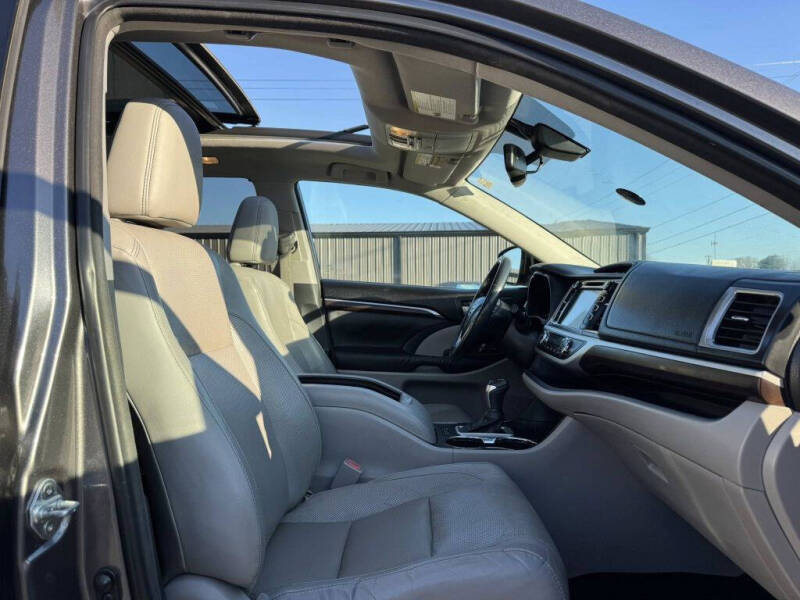 2014 Toyota Highlander Limited Platinum