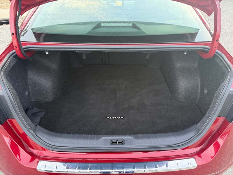 2023 Nissan Altima 2.5 SR