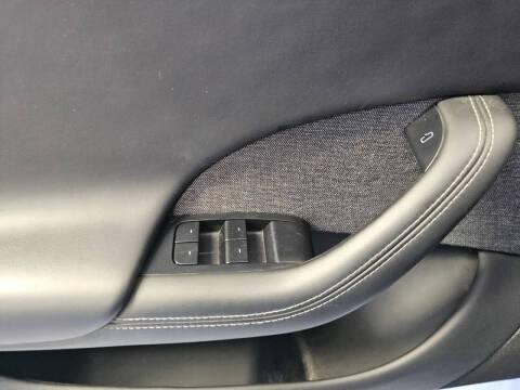 2023 Tesla Model S Plaid