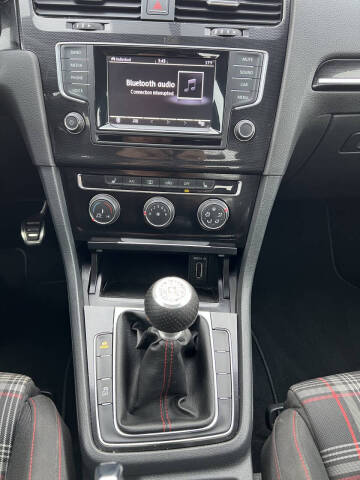 2015 Volkswagen Golf GTI S