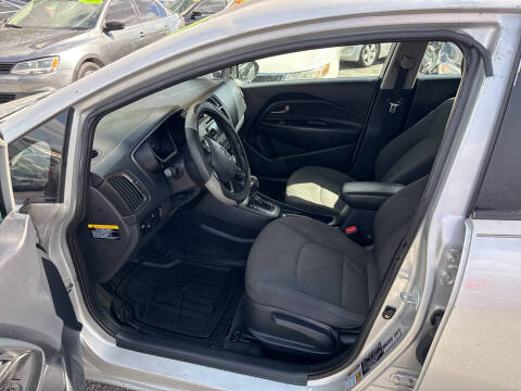 2012 Kia Rio 5-Door EX