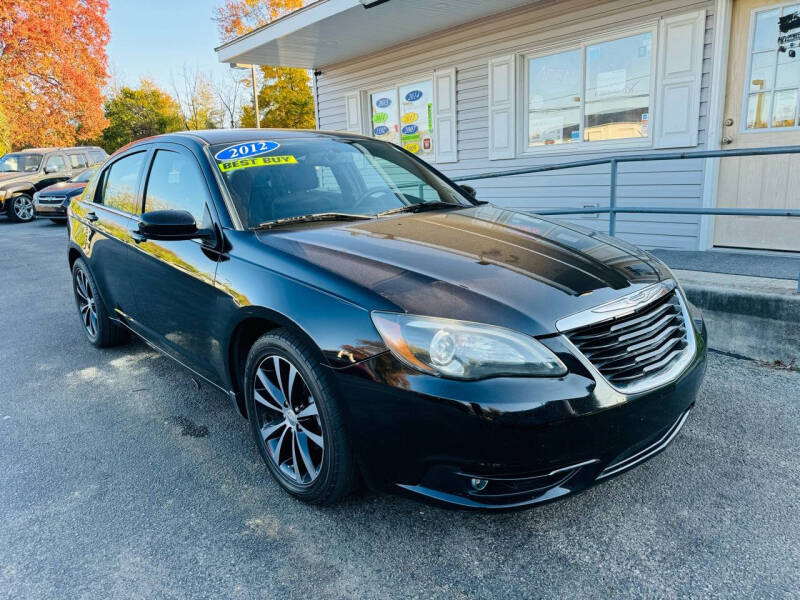 2012 Chrysler 200 Touring photo 5