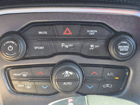 2018 Dodge Challenger SXT Plus
