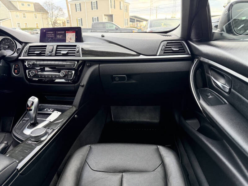 2018 BMW 3 Series 320i xDrive