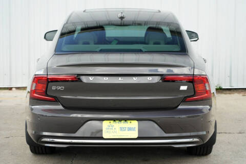 2024 Volvo S90 Recharge T8 Ultimate