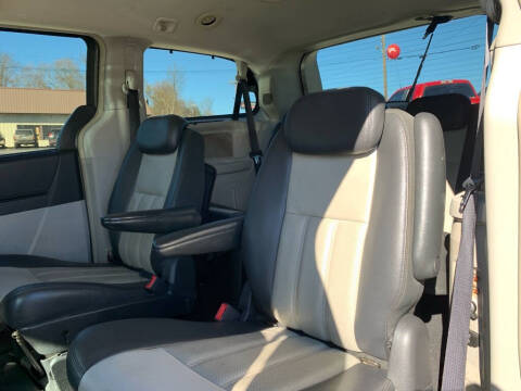 2010 Chrysler Town and Country Touring Plus