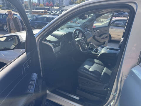 2017 GMC Yukon XL SLT