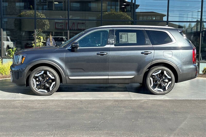 2023 Kia Telluride S