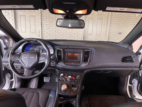 2016 Chrysler 200 S