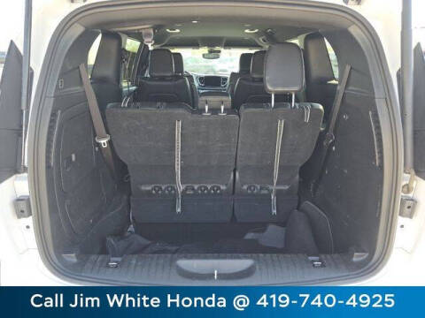 2024 Chrysler Pacifica Plug-In Hybrid Select