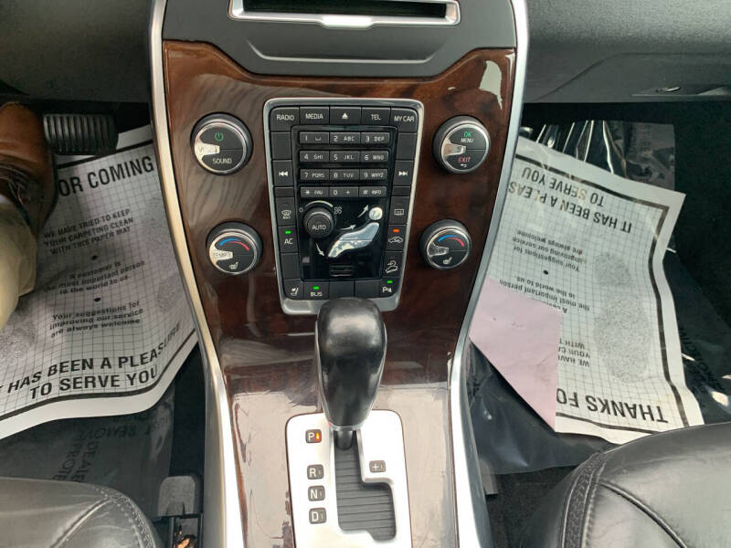 2012 Volvo XC70 3.2 Platinum