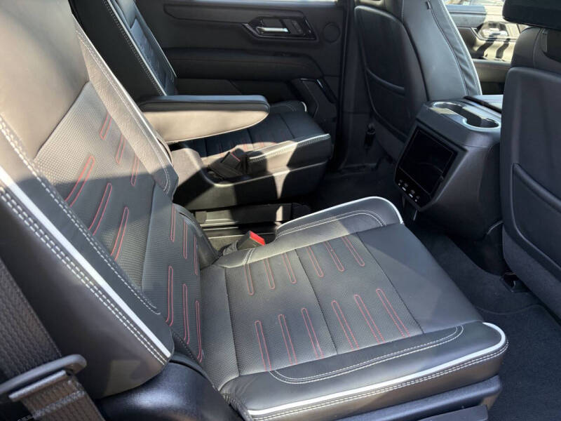2025 GMC Yukon AT4 Ultimate