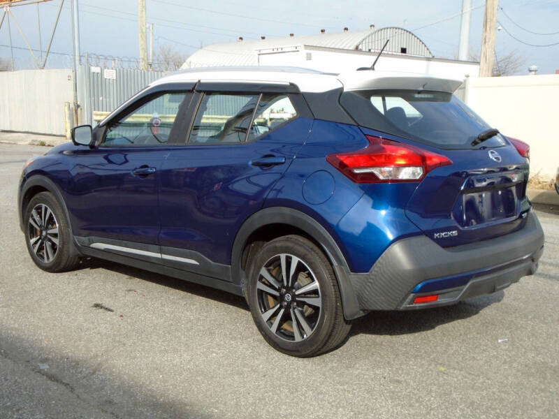 2019 Nissan Kicks SR