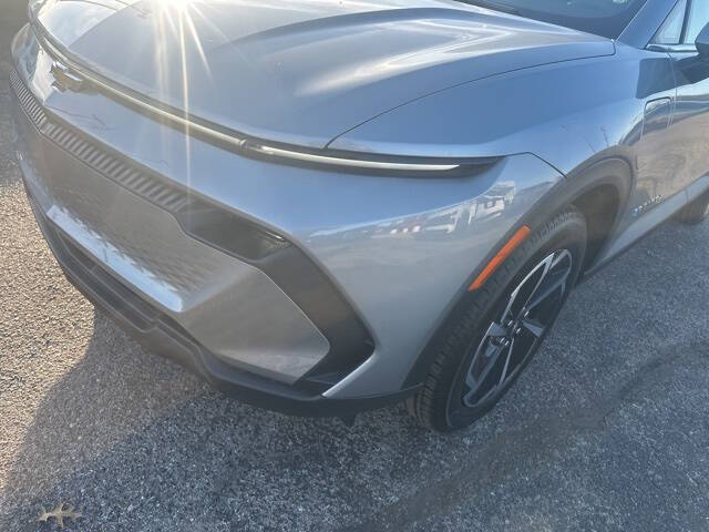 2026 Chevrolet Equinox EV LT 2