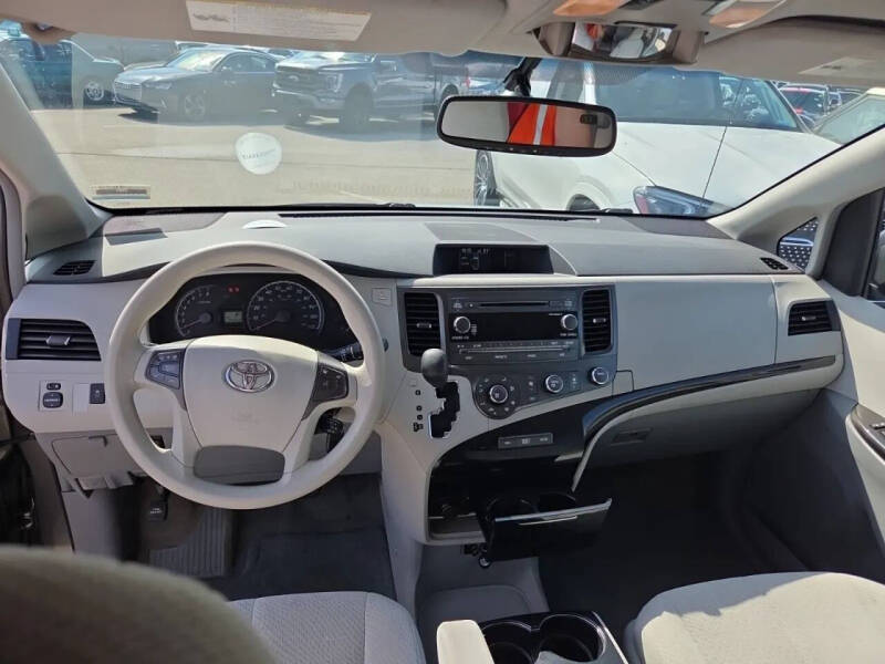 2012 Toyota Sienna