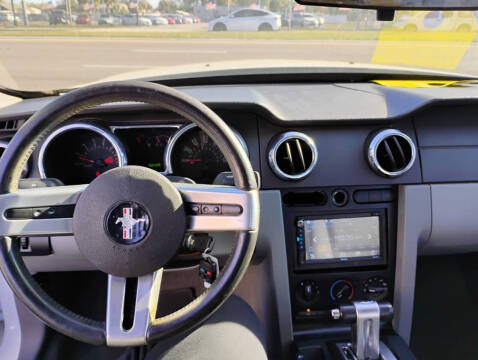 2007 Ford Mustang V6 Deluxe