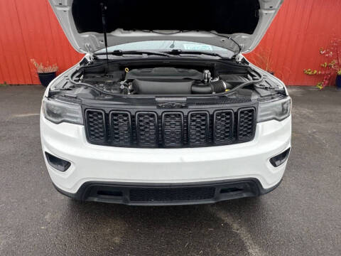 2020 Jeep Grand Cherokee Laredo