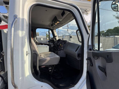 2016 Freightliner M2 106