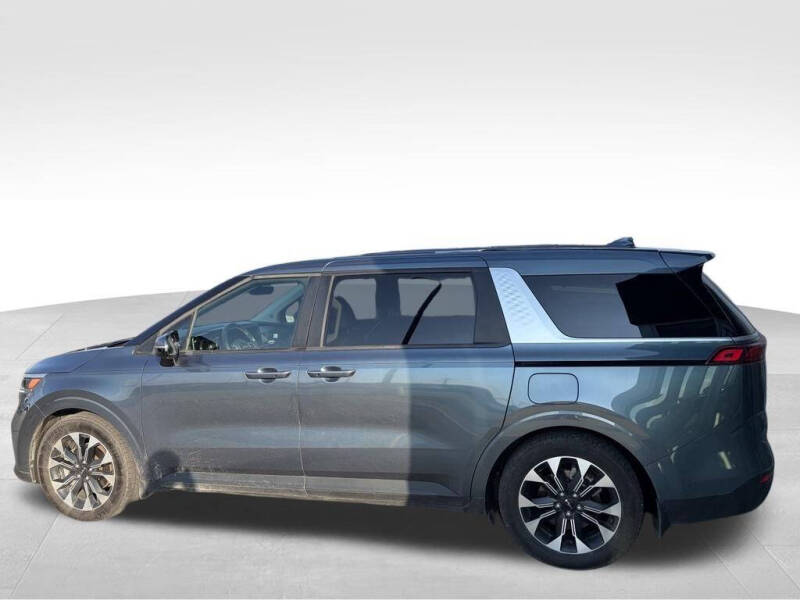 2023 Kia Carnival EX